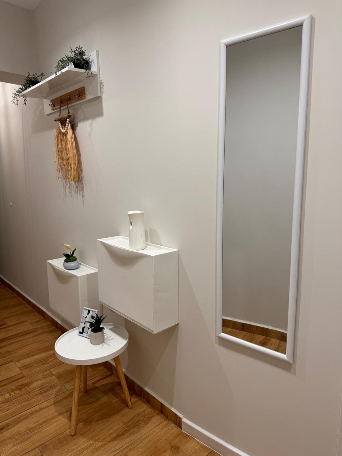 Goldy Central Beach Apartment With Private Garden Burgas Ngoại thất bức ảnh